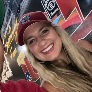 Meet your Posher, Macy